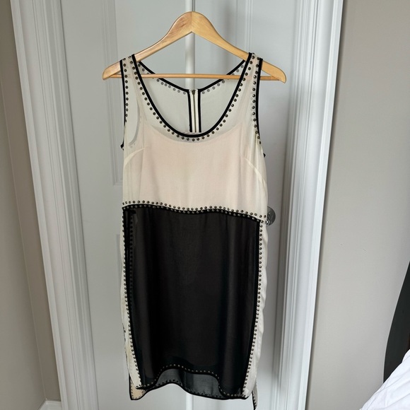 IVY + BLU CHIFFON BLACK & NUDE STUDDED DRESS - Picture 3 of 8